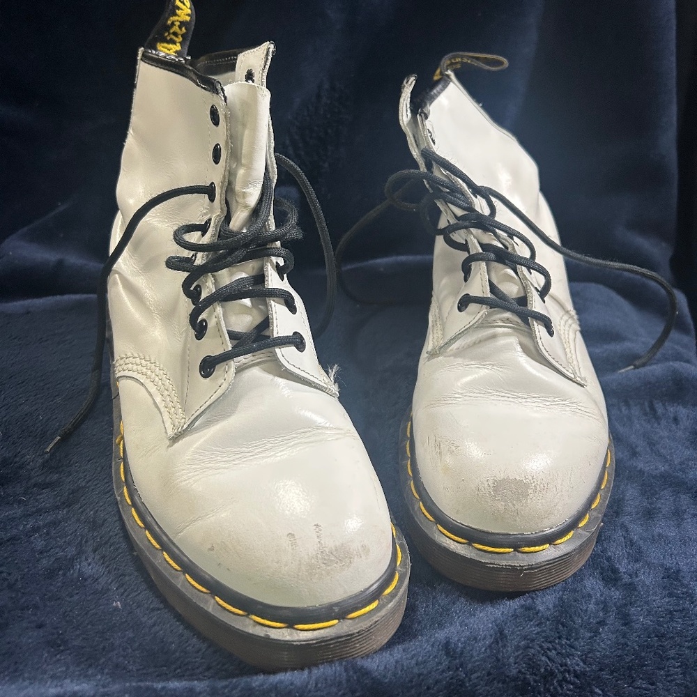 Vintage White Patent Leather 8 hole Dr Martens boots, British Size 7